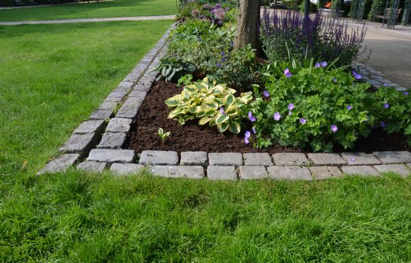 Flower Bed Mulching in Punta Gorda
